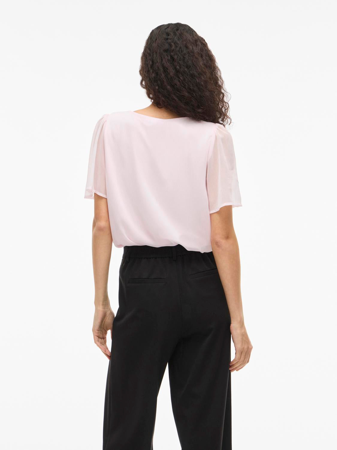 model_shot-back